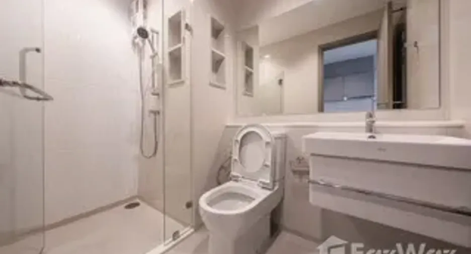 For sale studio condo in Huai Khwang, Bangkok
