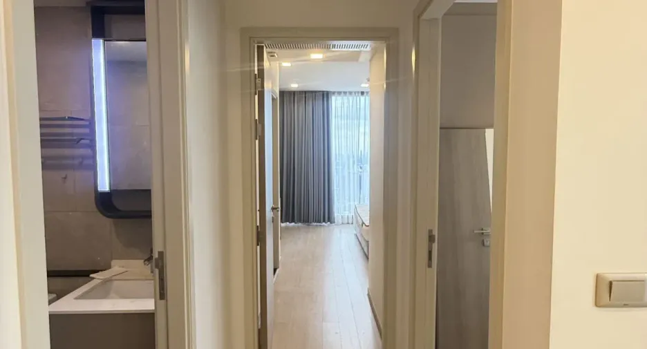 À vendre 2 chambres condo à Huai Khwang, Bangkok