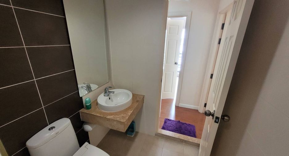 For rent 2 bedrooms condo in Khlong Toei, Bangkok