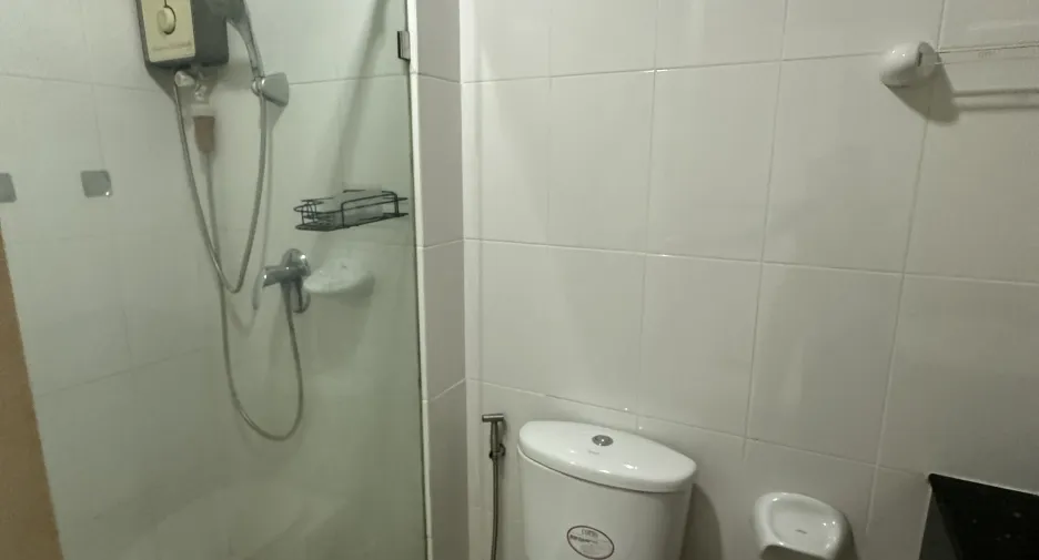 For rent studio condo in Pathum Wan, Bangkok