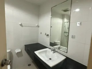 À louer studio condo à Pathum Wan, Bangkok