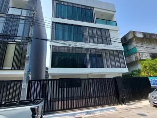 ขาย 3 ห้องนอน บ้านเดี่ยว ใน วัฒนา, กรุงเทพฯ
