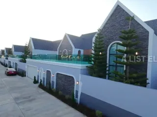 À louer 5 chambres maison à Bang Lamung, Chonburi