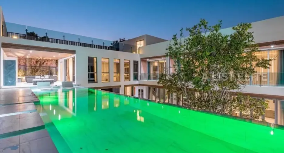 Casa en alquiler de 6 habitaciones en Bang Lamung, Chonburi