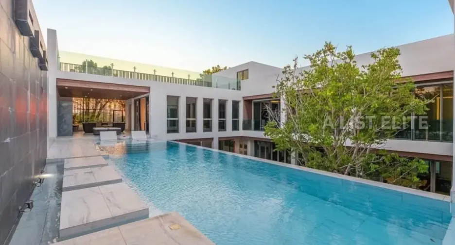Casa en alquiler de 6 habitaciones en Bang Lamung, Chonburi