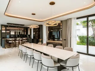 For rent 8 bedrooms house in Bang Lamung, Chonburi