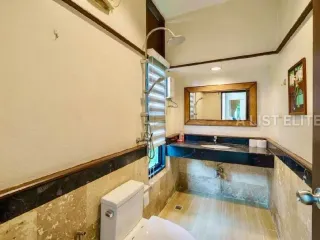 À louer 4 chambres maison à Bang Lamung, Chonburi
