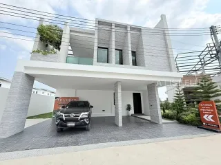 For Rent 5 Bedroom House In Bang Lamung, Chonburi