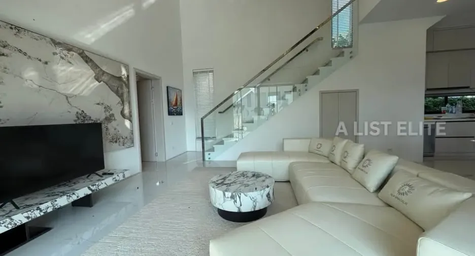 For rent 5 bedrooms house in Bang Lamung, Chonburi