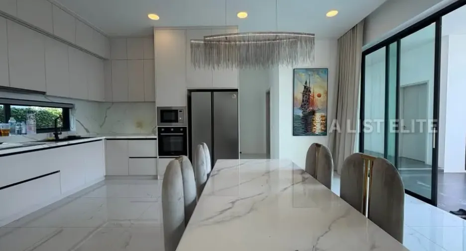 For rent 5 bedrooms house in Bang Lamung, Chonburi