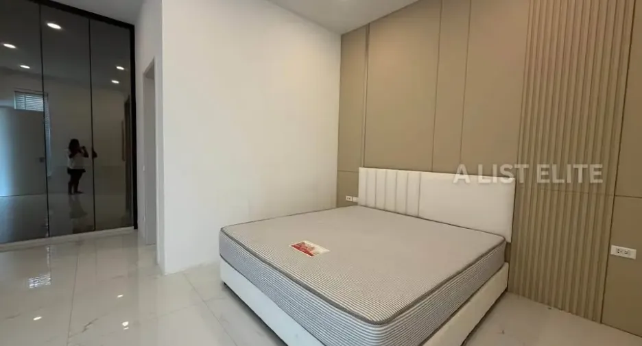 For rent 5 bedrooms house in Bang Lamung, Chonburi