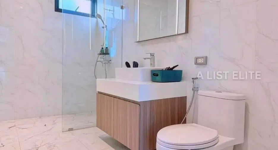 For rent 6 bedrooms house in Bang Lamung, Chonburi