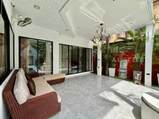 À louer 4 chambres maison à Bang Lamung, Chonburi