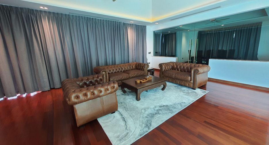 For rent 6 bedrooms villa in Mueang Phuket, Phuket
