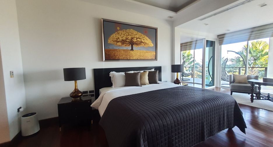 For rent 6 bedrooms villa in Mueang Phuket, Phuket