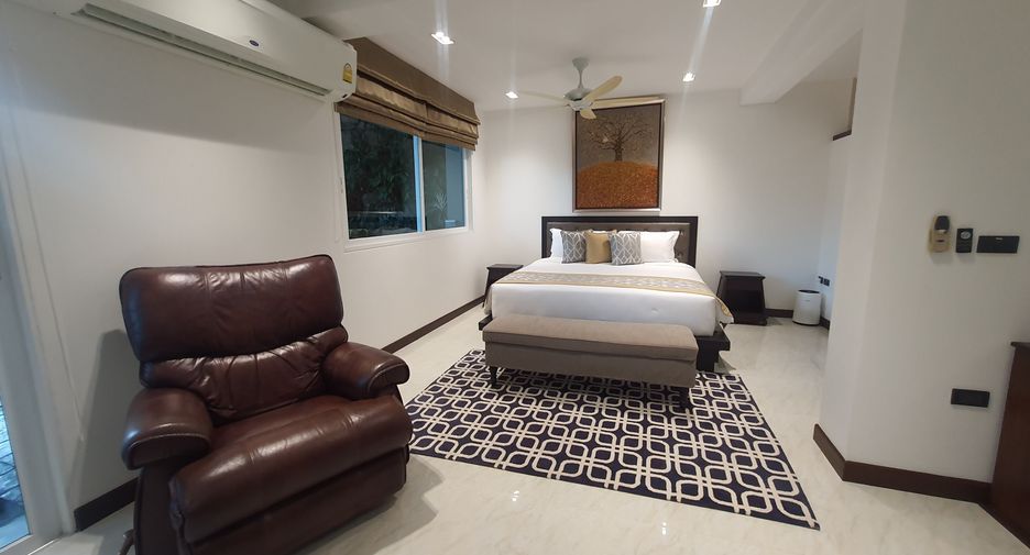 For rent 6 bedrooms villa in Mueang Phuket, Phuket