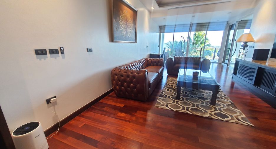 For rent 6 bedrooms villa in Mueang Phuket, Phuket
