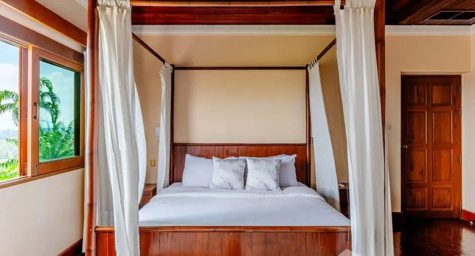 For sale 6 bedrooms villa in Thalang, Phuket