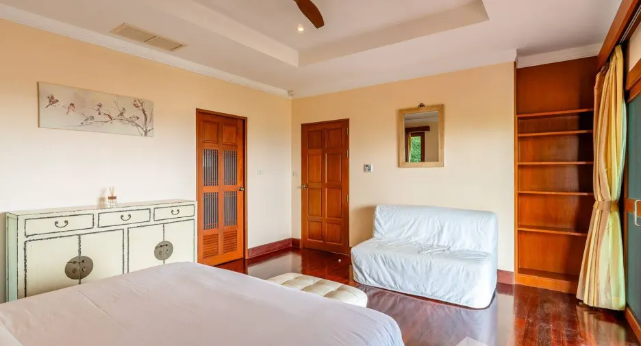 For sale 6 bedrooms villa in Thalang, Phuket