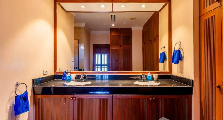 For sale 6 bedrooms villa in Thalang, Phuket