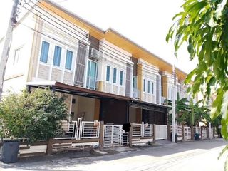 出租 4 卧室 联排别墅 在 Bang Phli, Samut Prakan