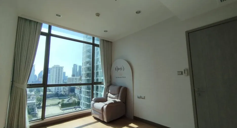 For rent 2 bedrooms condo in Watthana, Bangkok