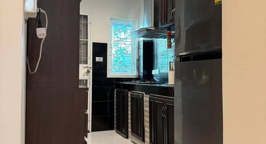 Haus zur Miete mit 2 Zimmer in Bang Lamung, Chonburi