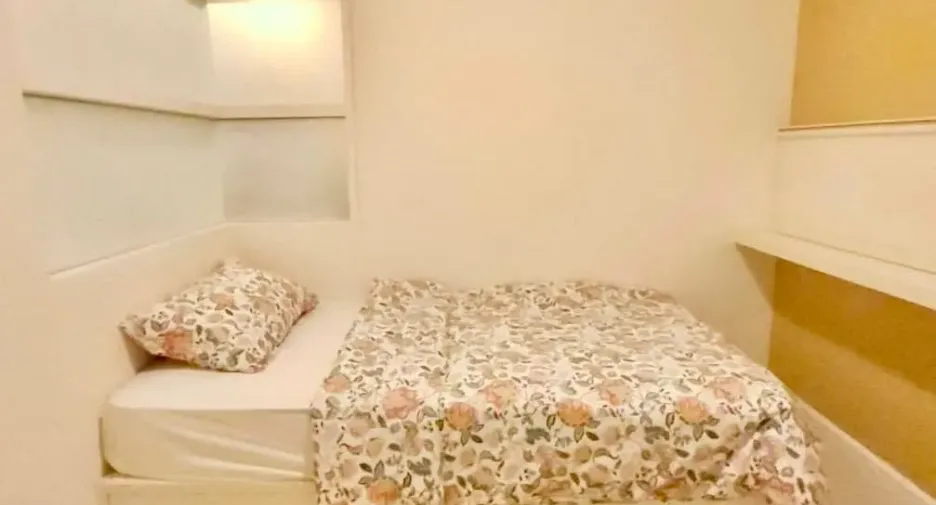 For rent 2 bedrooms condo in Khlong San, Bangkok