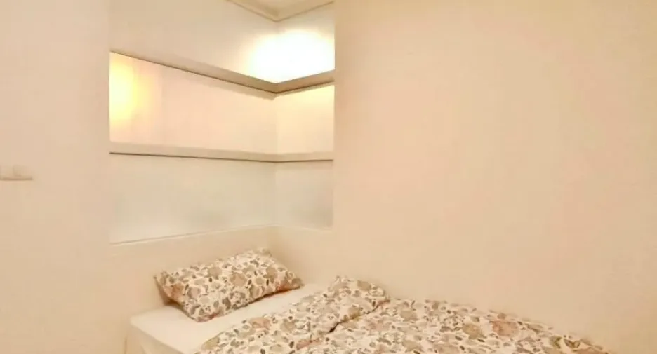 For rent 2 bedrooms condo in Khlong San, Bangkok