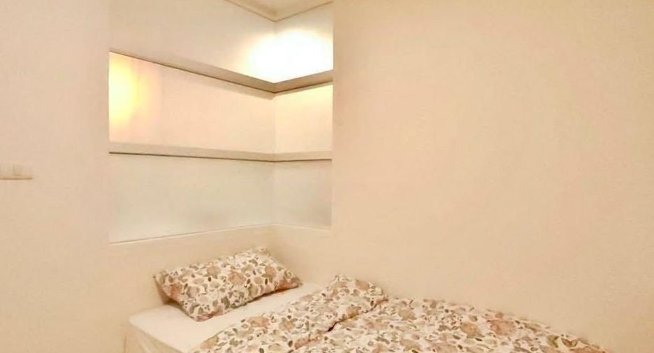 À louer 2 chambres condo à Khlong San, Bangkok
