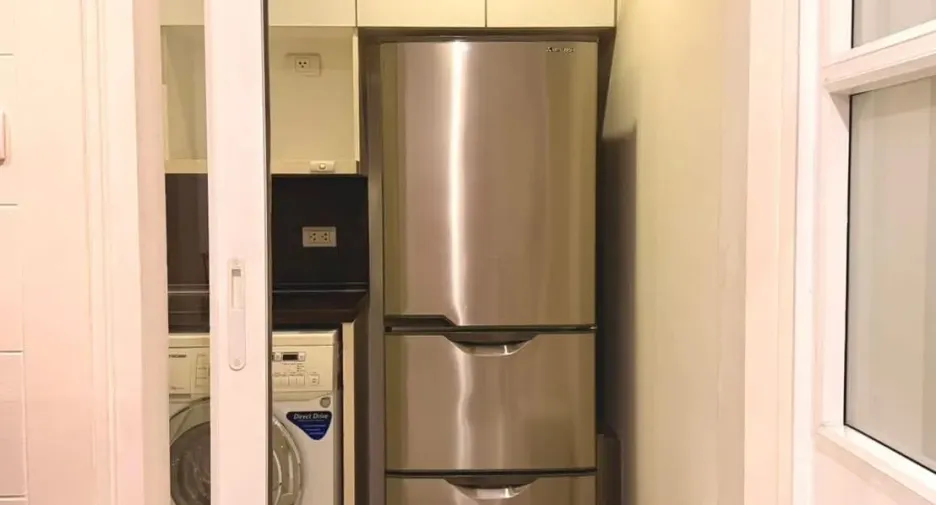 For rent 2 bedrooms condo in Khlong San, Bangkok