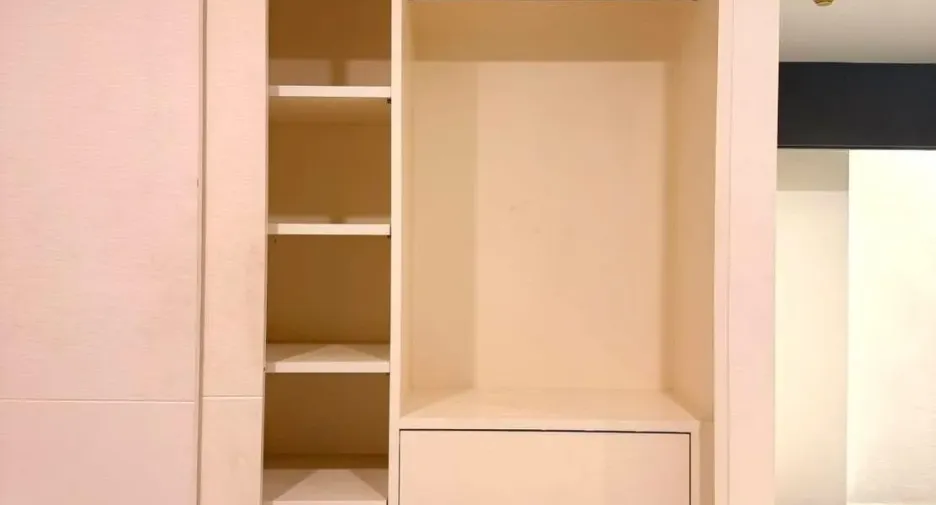 For rent 2 bedrooms condo in Khlong San, Bangkok