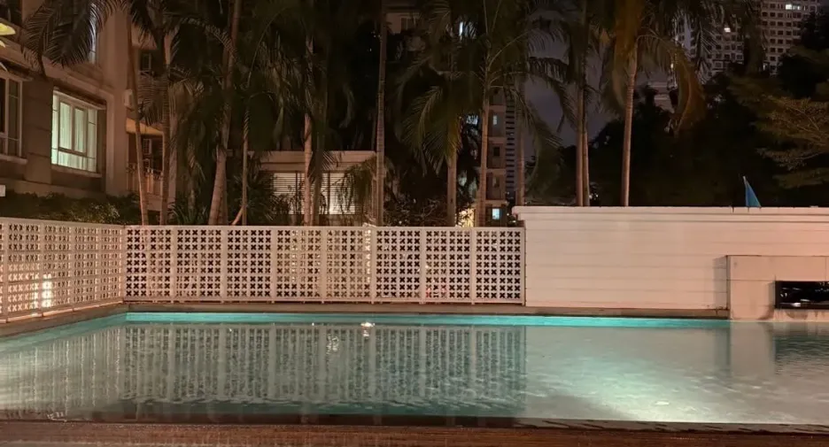 For rent 2 bedrooms condo in Khlong San, Bangkok