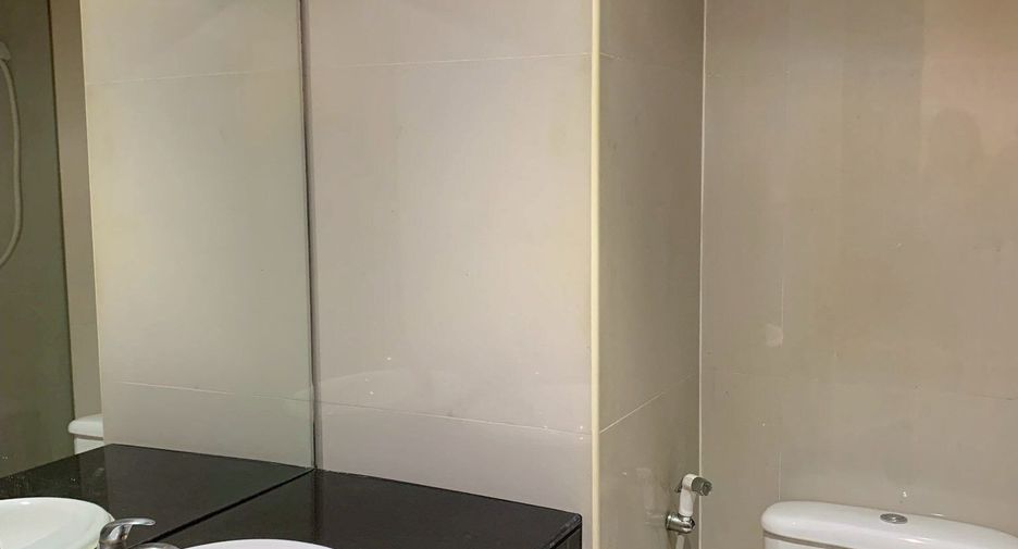 For sale 1 bed condo in Huai Khwang, Bangkok