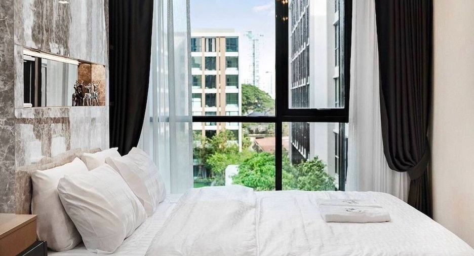 Condo en alquiler de 2 habitaciones en Khlong Toei, Bangkok