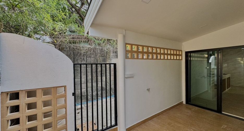 For sale 3 ベッドルーム house in Mueang Phuket, Phuket