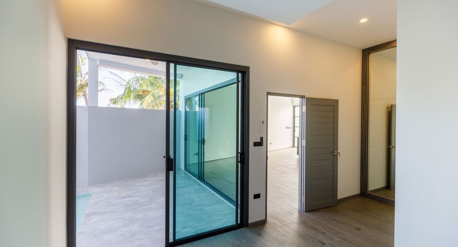 For sale 3 bedrooms villa in Mueang Phuket, Phuket