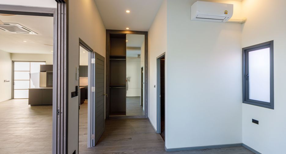 For sale 3 bedrooms villa in Mueang Phuket, Phuket