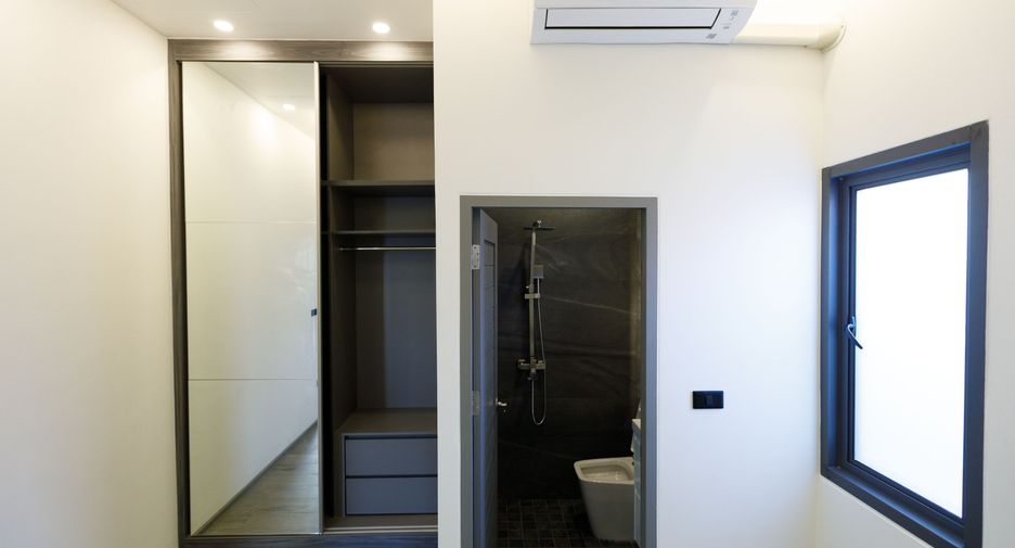 For sale 3 bedrooms villa in Mueang Phuket, Phuket