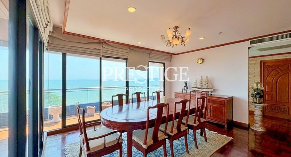 For sale 3 bedrooms condo in Bang Lamung, Chonburi
