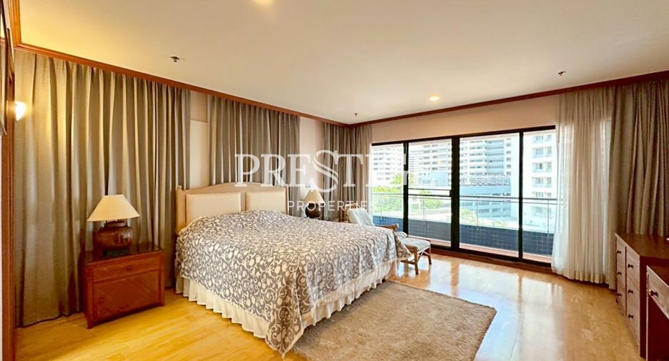 For sale 3 bedrooms condo in Bang Lamung, Chonburi
