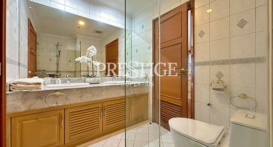 For sale 3 bedrooms condo in Bang Lamung, Chonburi