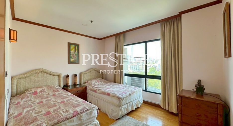 For sale 3 bedrooms condo in Bang Lamung, Chonburi