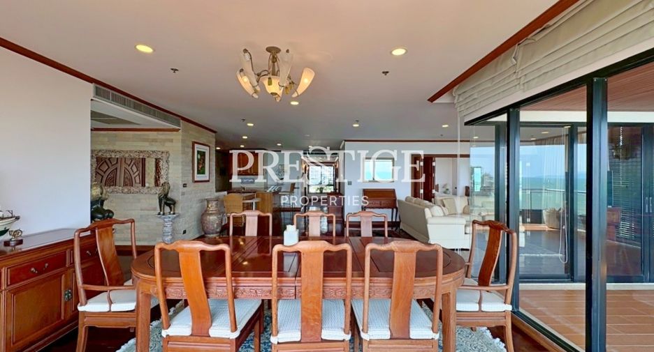 For sale 3 bedrooms condo in Bang Lamung, Chonburi