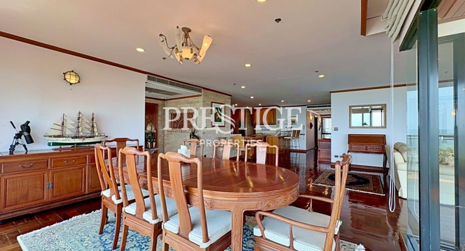 For sale 3 bedrooms condo in Bang Lamung, Chonburi
