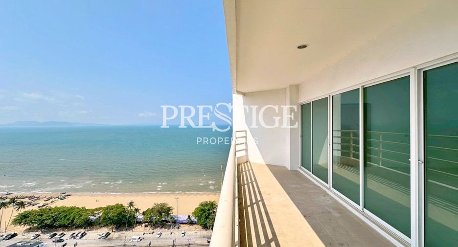 Condo en venta de 3 habitaciones 