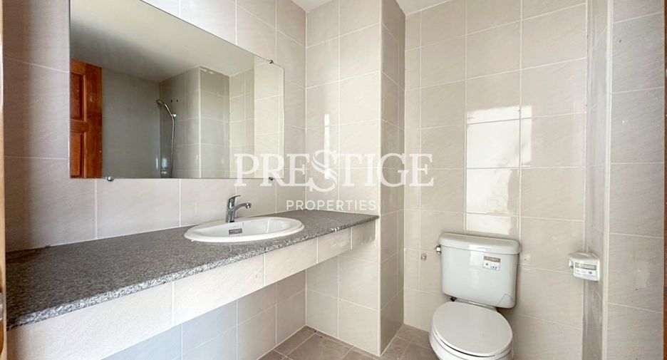 Condo en venta de 3 habitaciones 
