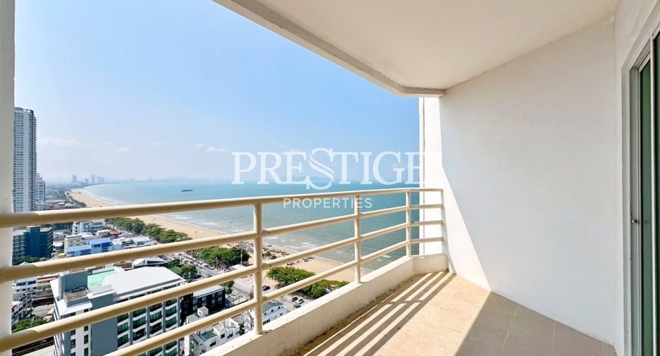 Condo en venta de 3 habitaciones 