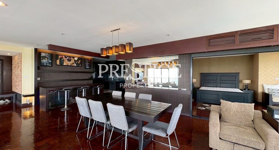 For sale 3 bedrooms condo in Bang Lamung, Chonburi