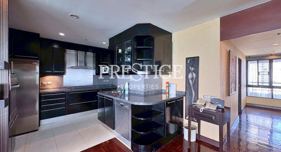 For sale 3 bedrooms condo in Bang Lamung, Chonburi
